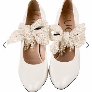 Gucci Pearl Bow calfskin pumps